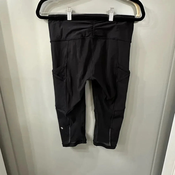 Lululemon Women Black Mesh Cropped Workout Leggings T60416 Size 8 - Picture 2 of 5